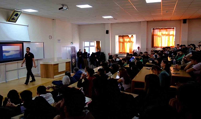 Üniversite öğrencilerin terör örgütleri konusunda bilgilendirildi