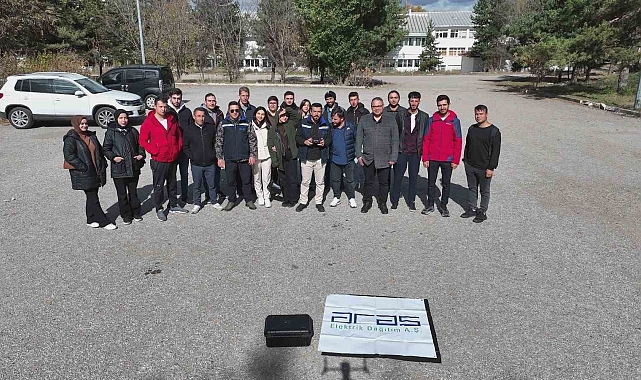 Üniversite öğrencilerine drone eğitimi