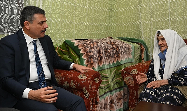 Vali Çiftçi, Hüsna Nine&#039;yi ziyaret etti