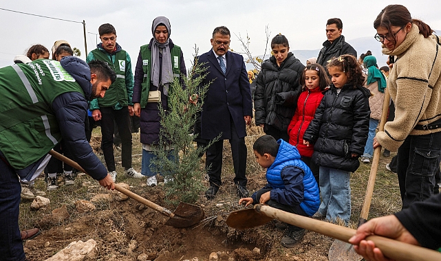 Vali Turan; “Iğdır’da son 20 yılda 12 milyon fidan toprakla buluştu”