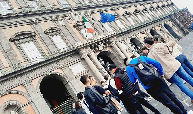 Vanlı öğrenciler İtalya&#039;da