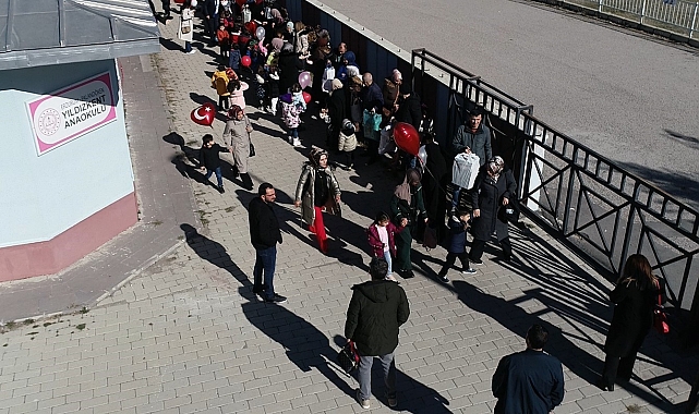 Yıldızkent Anaokulu idaresi, &quot;Lösemiye Karşı Tek Yürek&quot; kampanyası düzenledi