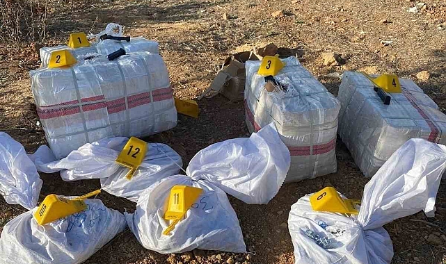 Yol kenarına bırakılan 13 çuval içerisinde binlerce silah parçası çıktı