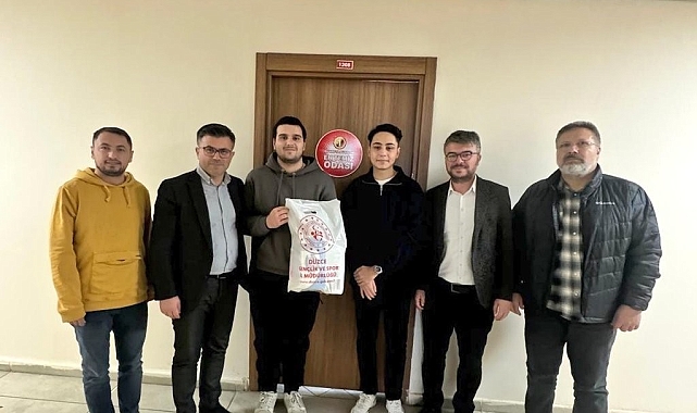 Yurtlarda en temiz oa seçilen odalara çeşitli ödüller verildi.