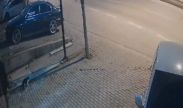 30 metre sürüklendi, ayağa kalkıp yoluna devam etti