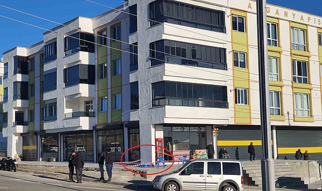 3&#039;üncü kattan düşen kadın hayatını kaybetti