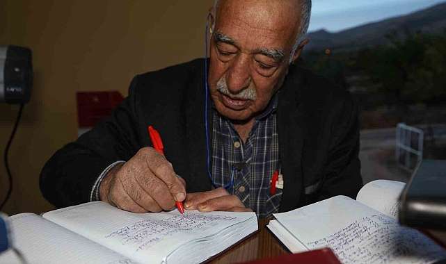 40 yıldır olan biten her şeyi kayda alıyor