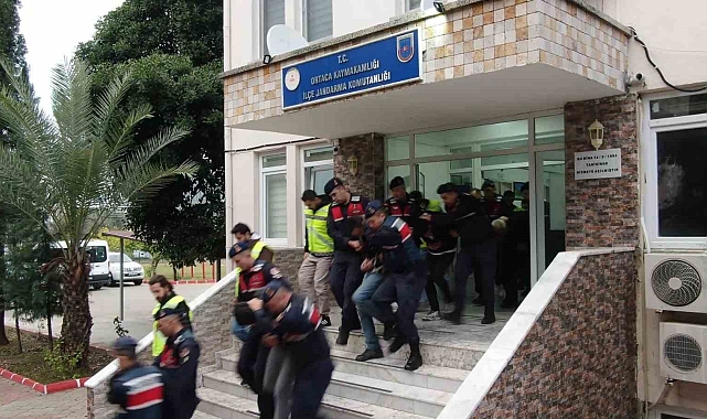 8 ilde düzenlenen dolandırıcılık operasyonunda 12 gözaltına alındı