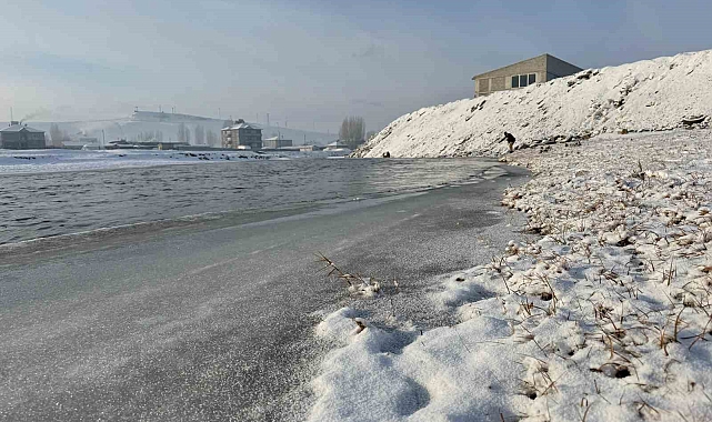 Ağrı&#039;da Yaşamı Felç Eden Dondurucu Soğuklar