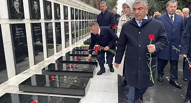 AK Parti Milletvekili Cantürk Alagöz'den Şehitlere Saygı Ziyareti