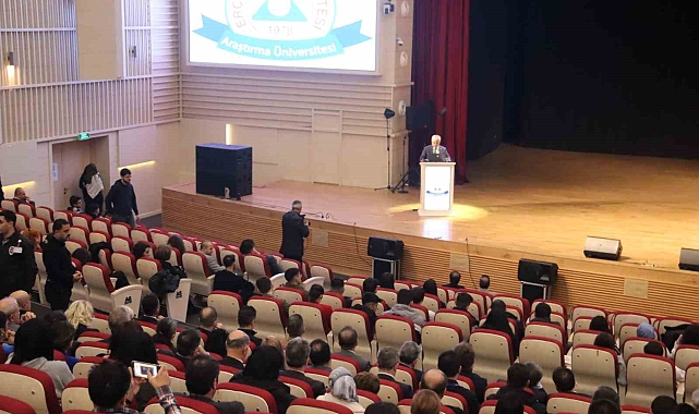 Altun: &quot;Bilimsel araştırma projelerinde 250 milyonluk fona sahip olan bir üniversiteyiz&quot;