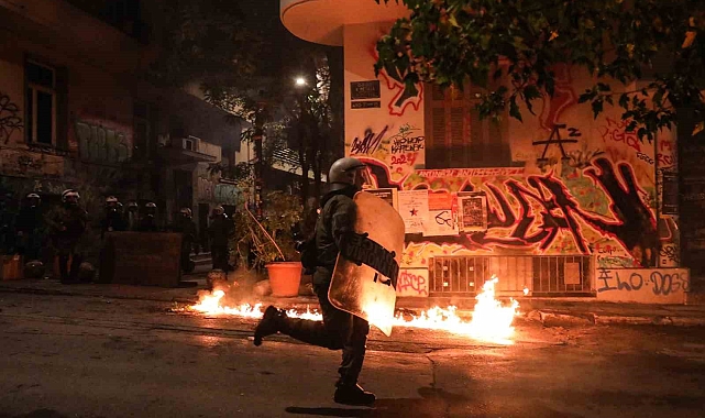 Atina sokakları karıştı