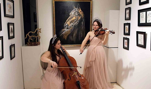 Atların konu edindiği kişisel resim sergisi sanatseverlere sunuldu