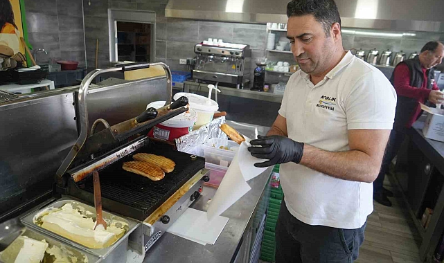 Ayvalık Tostu: Lezzetiyle Dünyayı Fetheden Bir Efsane