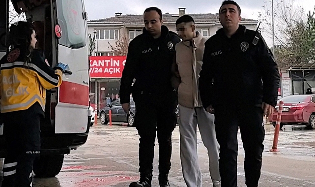 Babasını 6 yerinden bıçakladıktan sonra 112&#039;den yardım istedi