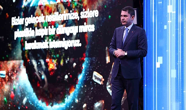 Bakan Kurum: &quot;Dünyayı bir insan gibi düşünürsek ateşinin 38 derecenin üstüne çıkmasına engel olmaya çalışıyoruz&quot;