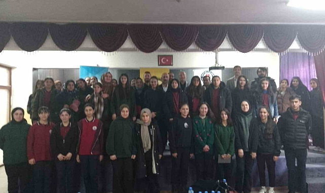 &quot;Bir Bilenle Bilge Nesil&quot; Projesi Patnos&#039;ta Yaşama Geçti