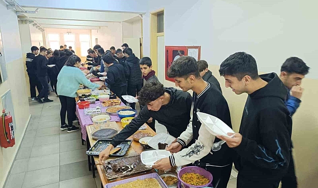 Çemişgezek&#039;te Yerli Malı Haftası Şöleni