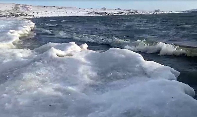 Çıldır Gölü&#039;nün Donmaması Turizmi Durdurdu