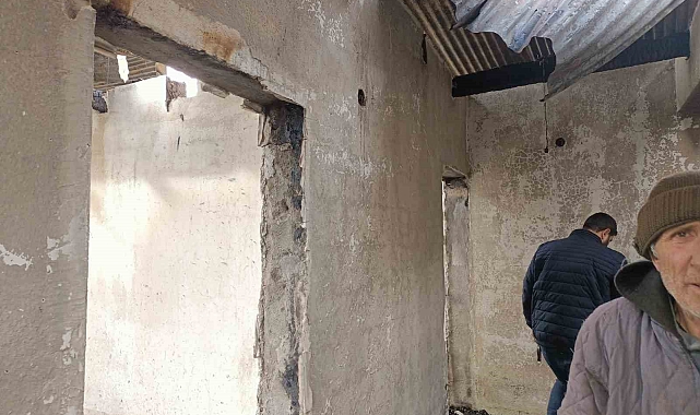 Çıldır&#039;da Ev Yandı, Nedeni Araştırılıyor