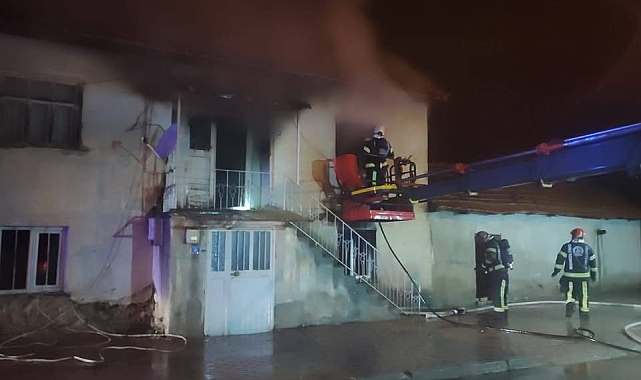 Çivril&#039;de Yangın Felaketi: Bir Aile Evsiz Kaldı