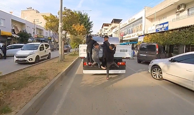 Çocukların tehlikeli yolculuğu yürekleri ağza getirdi