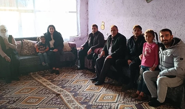 Diyadin&#039;de, öğretmenler, öğrencileri evlerinde ziyaret ediyor