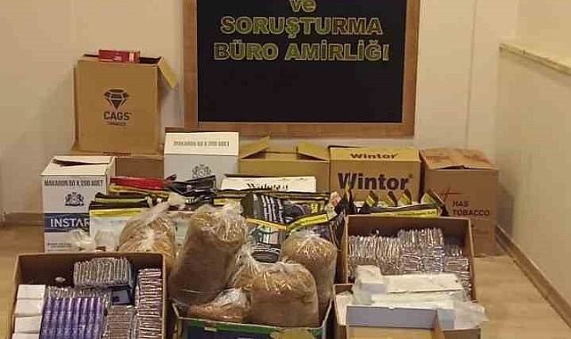 &quot;Dur&quot; ihtarına uymayan sürücüsünün kaçtığı otomobilden 84 kilo kaçak tütün çıktı