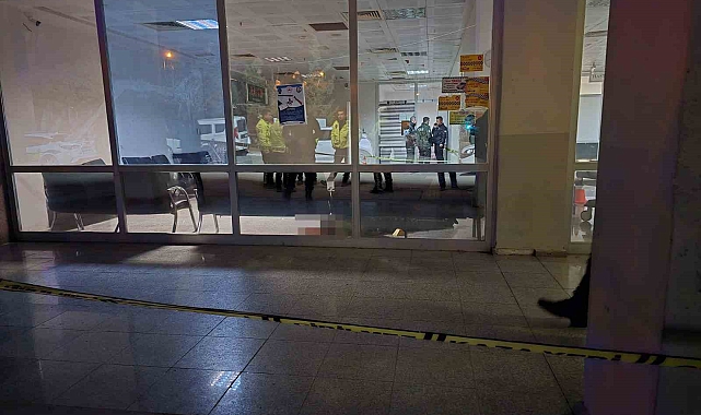 Emekli polis tedavi olduğu hastanede yaşamına son verdi