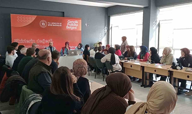 Erzurum&#039;da Gençlik Politika Belgesi İçin Fikirler Ortaya Konuldu