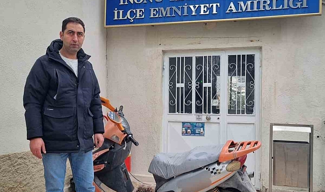 Eskişehir&#039;de çalıntı motosiklet bulunup sahibine teslim edildi