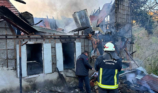 Giresun&#039;da çıkan ev yangınında 1 kişi öldü