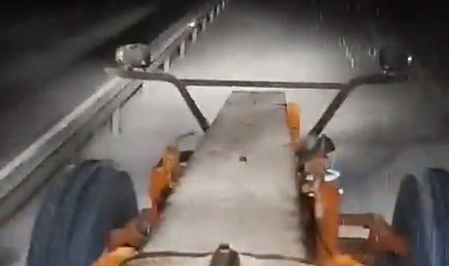 Hakkari Yüksekova&#039;da Yoğun Kar Yağışı Hayat Felç Etti