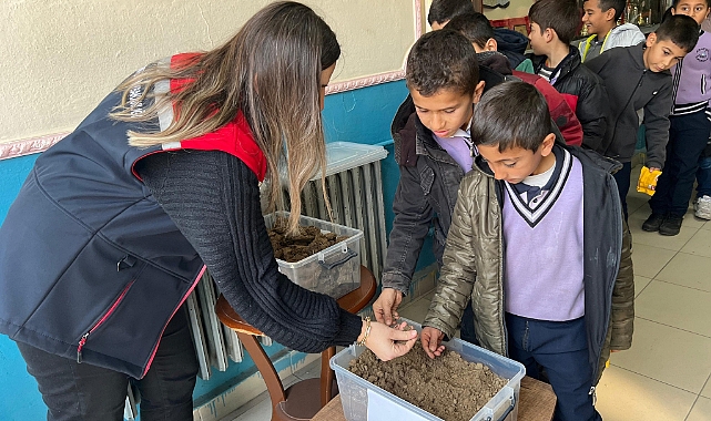 Iğdır’da ilkokul öğrencilerine toprağın önemi anlatıldı