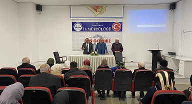 Iğdır'da Umreye Gidenlere Özel Eğitim Semineri Düzenlendi