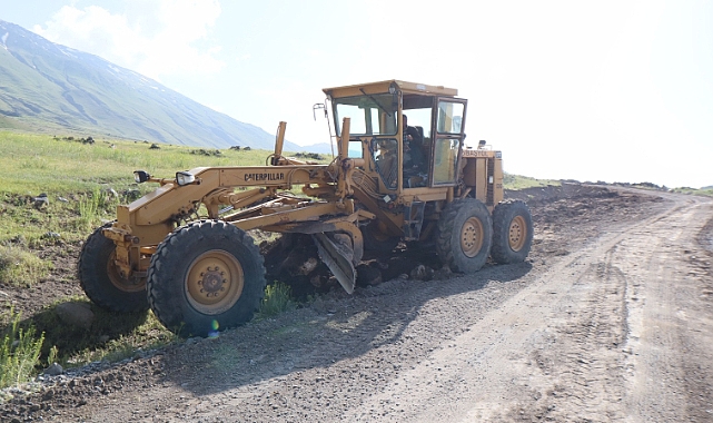 Iğdır İl Özel İdaresi, Yol Yapım ve Bakım Çalışmalarına Devam Ediyor