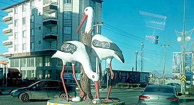 Iğdır'ın Simgesi Leylekler Heykeli: Şehire Kimlik Veren Bir Eser