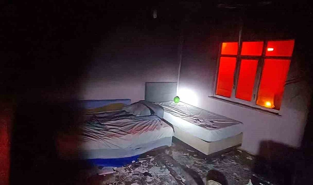 İki ayrı yangında, dumandan etkilenen iki kişi yaralandı