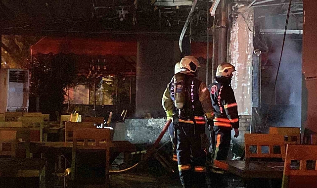 İzmit&#039;te Restoran Alevlere Teslim Oldu