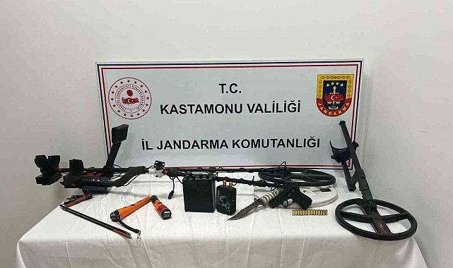 Kaçak define avcılarına jandarma baskını
