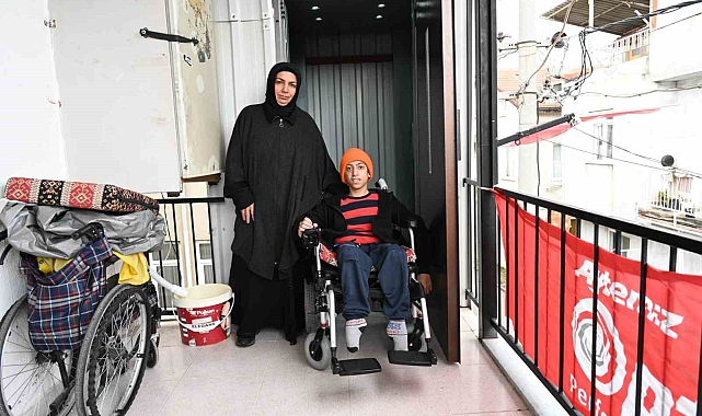 Kalp hastası anneye asansör yardımı