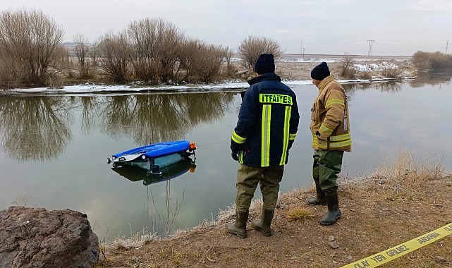 Kars Çayı&#039;na düşen traktör sürücüsü hayatını kaybetti