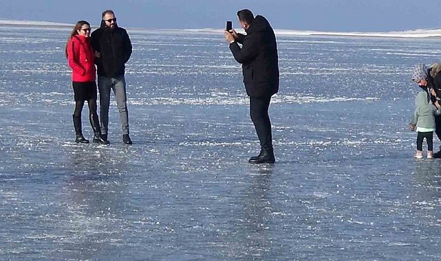 Kars&#039;ın Simgesi Çıldır Gölü, Kış Turizmine Can Veriyor