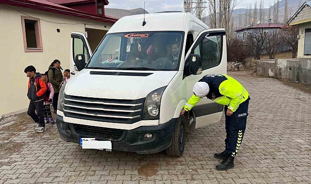 Kars&#039;ta jandarma okul servislerini denetledi
