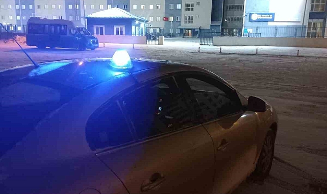 Kars'ta polis ekiplerinden yurt çevresinde güvenlik uygulaması