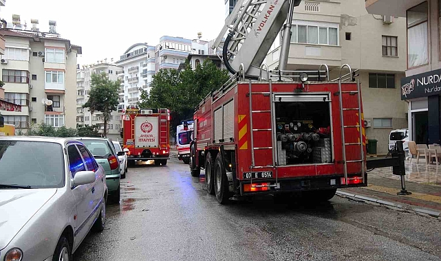 Klima şalterinden yangın çıktı