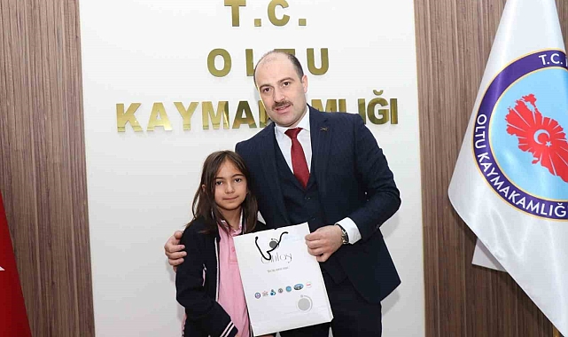 Küçük Bir Yüreğin Büyük Başarısı: Asmin Yarar, Sevgi Temalı Afişiyle Birinci Oldu!