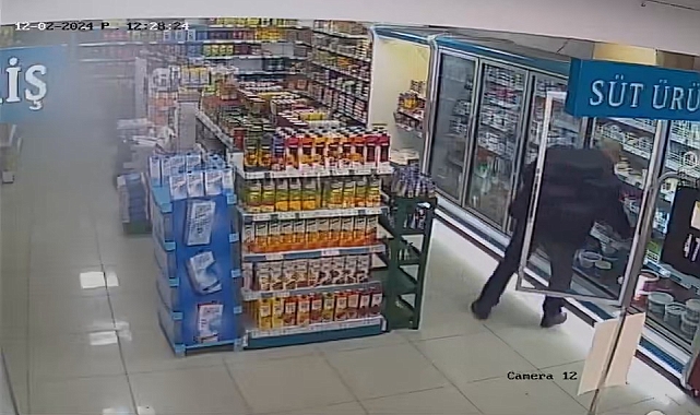 Marketten yiyecek çalan amca, yakalandı