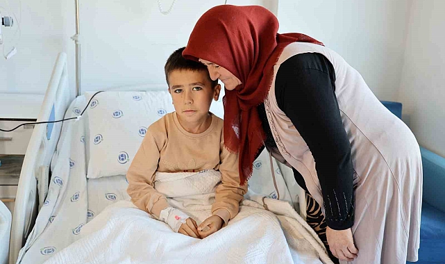 Milyonda bir görülen tümörden Adana&#039;da kurtuldu