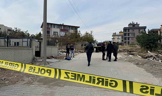 Önceki gün karısını, dün de çocuğunu öldürdü